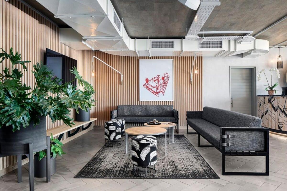 825 Wex1 By Perch * Cape Town
